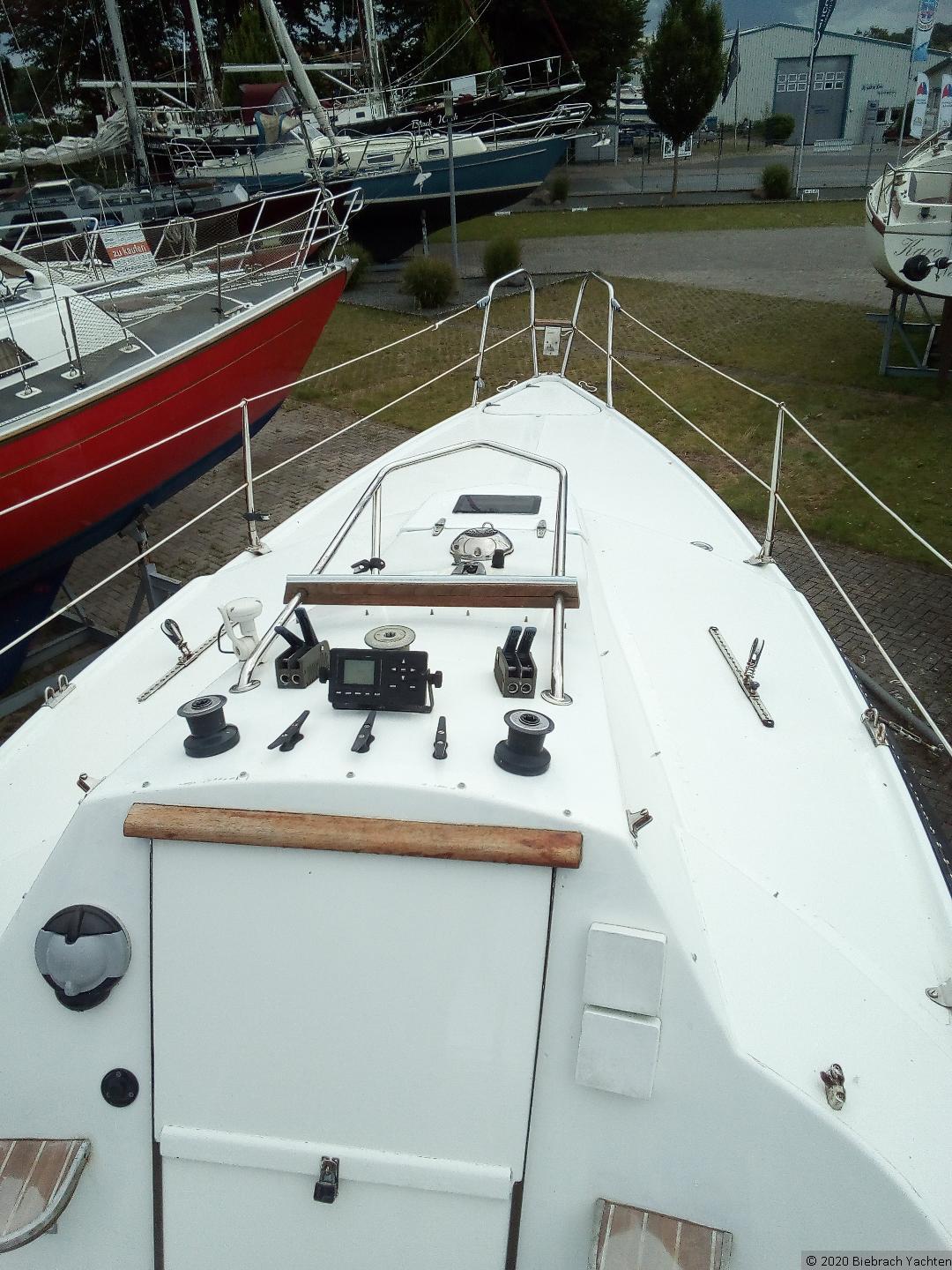 maxi 77 yacht